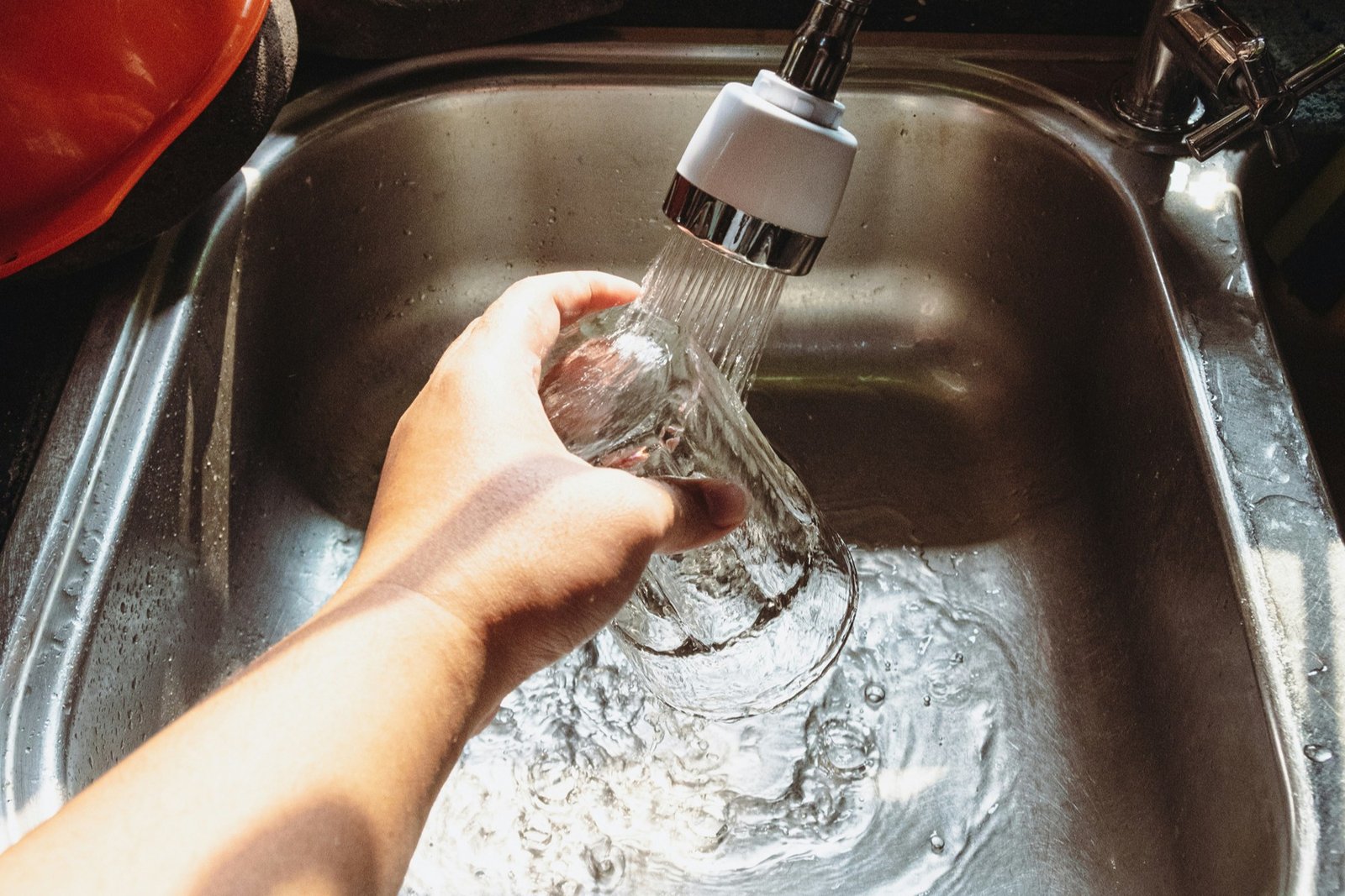 Ablagerungen im Abfluss